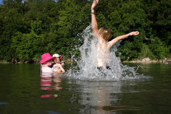 Zac leaps to entertain Lucy