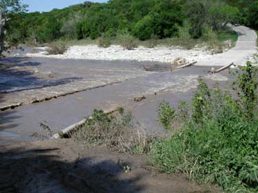 Hammett's Crossing flooded 4/7/04