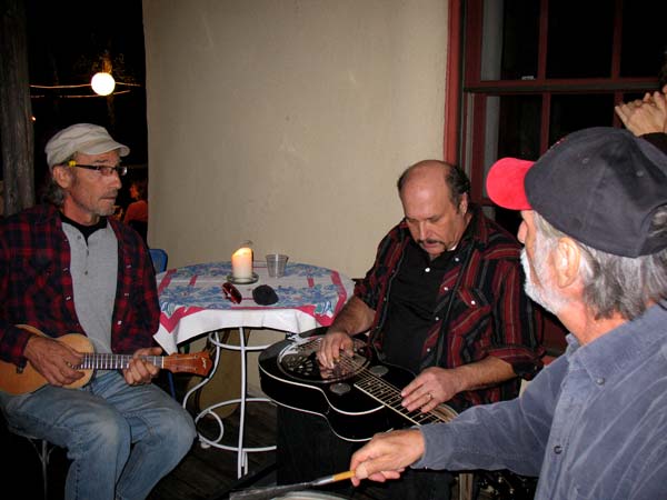 Frank, Flash and Ric playing music